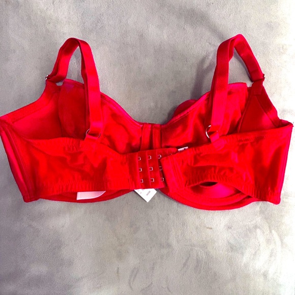 𝑽𝑰𝑪𝑻𝑶𝑹𝑰𝑨'𝑺 𝑺𝑬𝑪𝑹𝑬𝑻 𝑩𝑨𝑳𝑪𝑶𝑵𝑬𝑻𝑻𝑬 𝑺𝑰𝑳𝑲 𝑩𝑶𝑾 𝑩𝑹𝑨♥️ - Picture 9 of 12